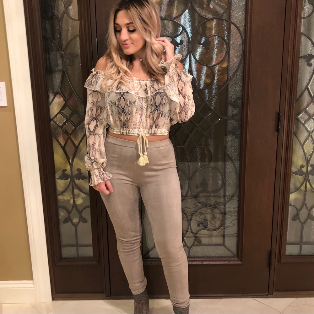 🌺Snake Print Crop Top - Picture 4 of 7